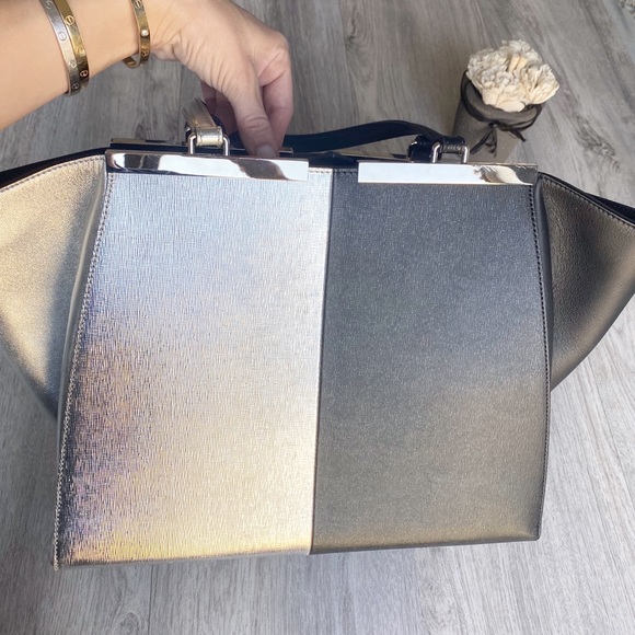 SOLD✖️Fendi 3Jours Two Tone Shoulder Bag Tote - Picture 6 of 16